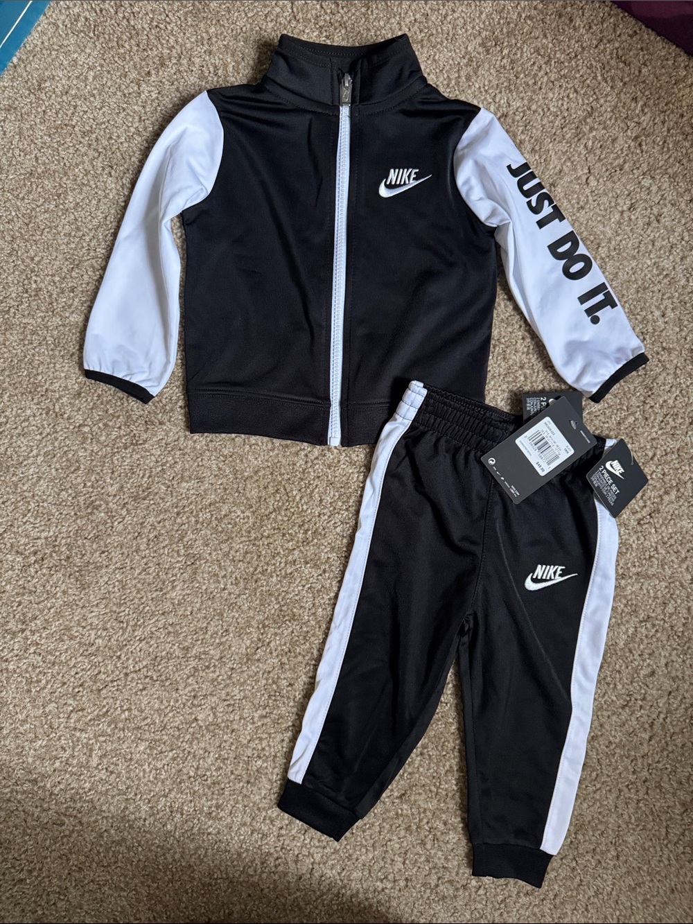 Nike Zip Up Set